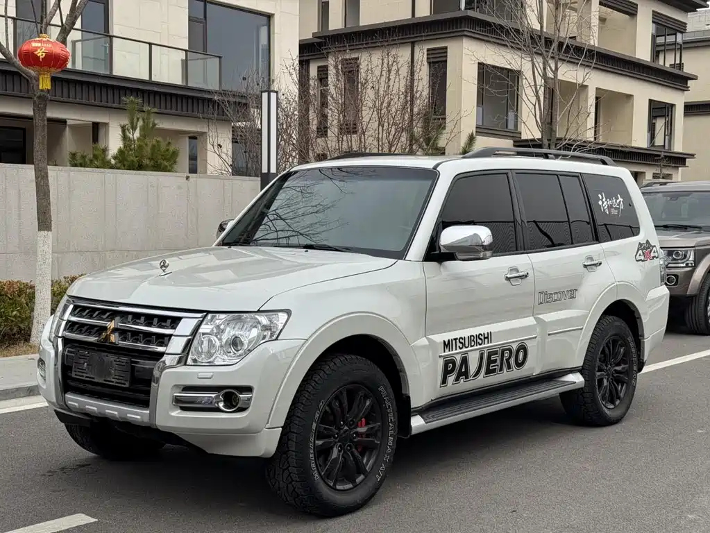 MITSUBISHI PAJERO IMPORT 2019
