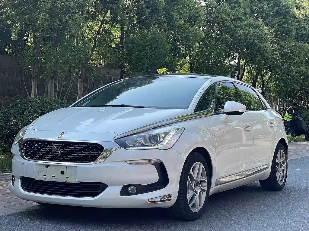 DS 5 2016